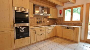 Chalet | Private kitchen | Highchair