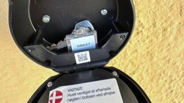 Uklassifisert bilde, 1 av 16, knapp