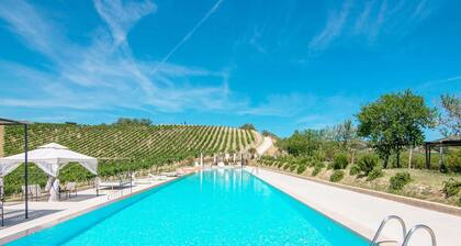 Scenic Apartment in Ascoli Piceno with Hot Tub