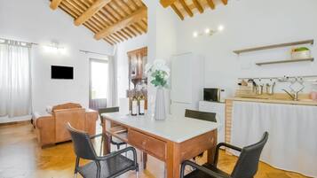 Apartment | Tempat makan