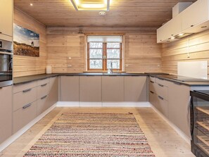 House | Private kitchen | Highchair - Holiday Home in Skagen (Skagen)