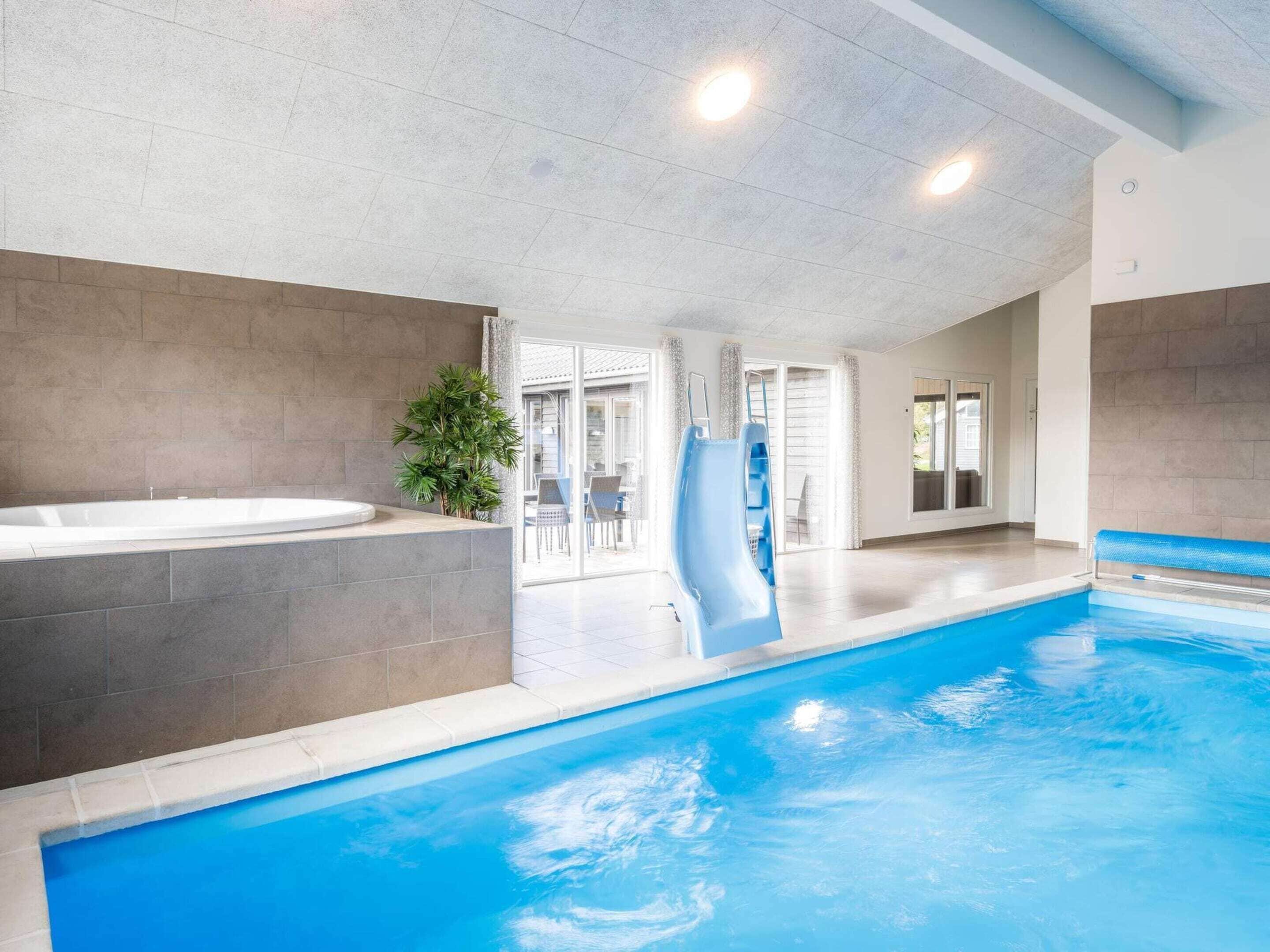 Hus | Pool | Indendørs pool, udendørs pool