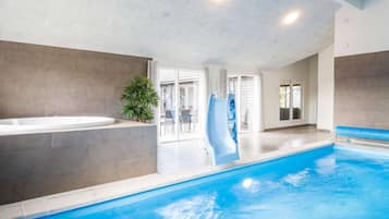 Hus | Pool | Indendørs pool, udendørs pool