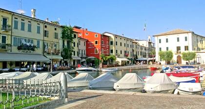 Poolside Stay in Lazise