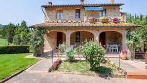 Exterior - Magnificent Apartment in Alberi - Montaione With Terrace (Montaione)