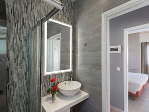 Villa | Bathroom | Shower, hair dryer
