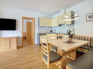 Dining - Restful Apartment in Sankt Anton am Arlberg With Terrace (Sankt Anton am Arlberg)
