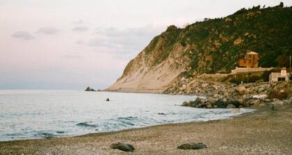 Marvellous Holiday Home near Palermo with Pool & Garden