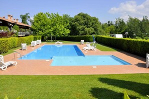 House | Exterior - Vibrant Holiday Home in Lazise with Swimming Pool near 2 Lakes (Lazise)