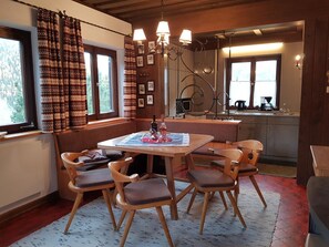Dining - Pretty Holiday Home in Bad Kleinkirchheim near Ski Area (Bad Kleinkirchheim)