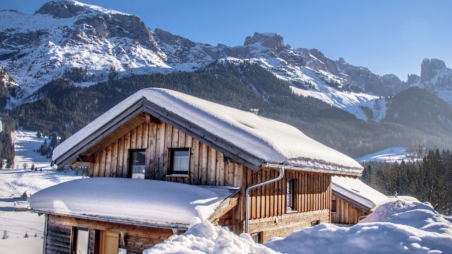 Chalet in Dachstein West With Shared Pool