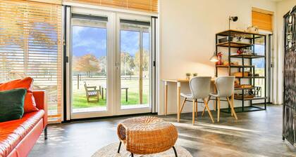 Fantastic Modern Vacation Home With Views