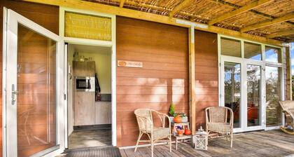 Fantastic Modern Vacation Home With Views