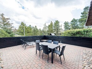 House | Outdoor dining - 6 Person Holiday Home in Blavand (Blavand)