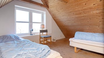 2 bedrooms, cots/infant beds