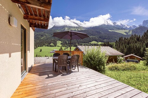 Chalet in Dachstein West With Shared Pool