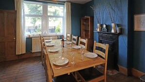 Dining - Luxury Holiday Home in Alsop-en-le-dale With Garden (Ashbourne)