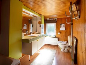 Bathroom - Charming Holiday Home in Houyet Near Forest (Houyet)