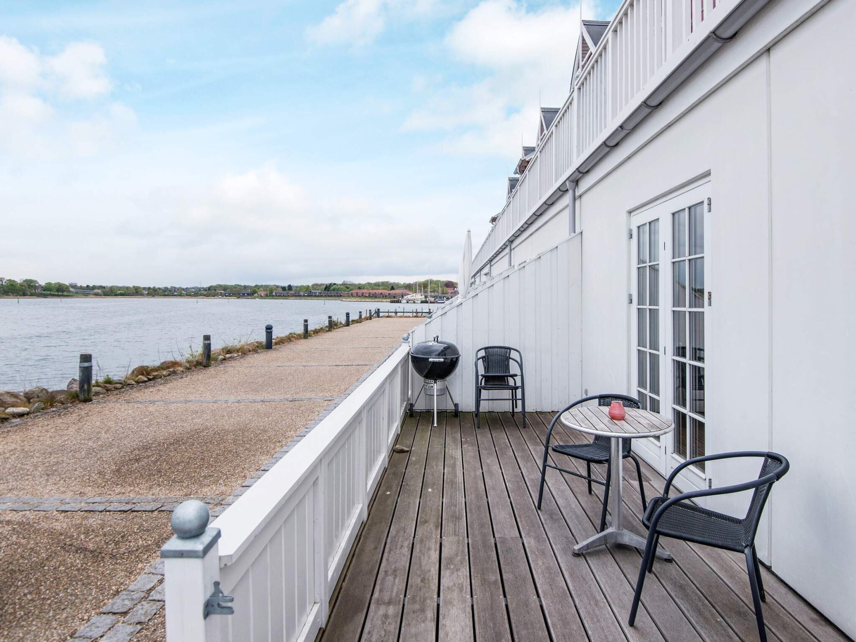 House | Water view