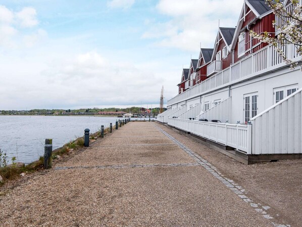 House | Water view