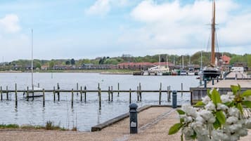 House | Water view