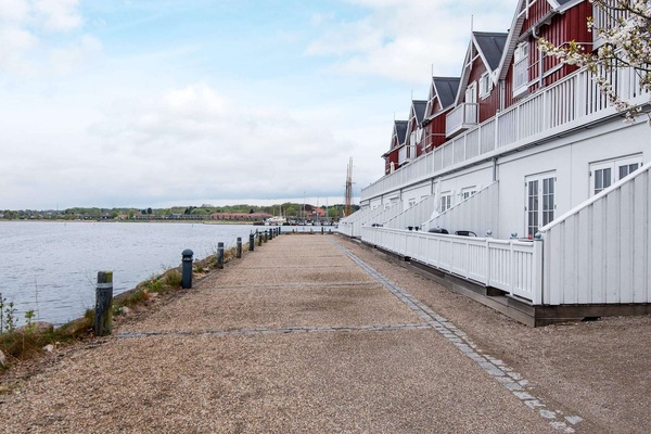 House | Water view