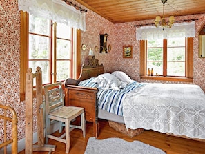1 bedroom, individually furnished