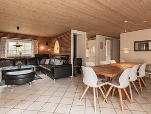 Dining - Holiday Home in VÃ¦ggerlÃ¸se (Vaeggerlose)