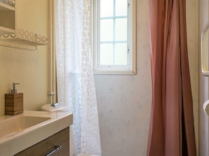 Shower - 4 Person Holiday Home in Ljungskile (Ljungskile)