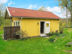 Exterior - 4 Person Holiday Home in Ljungskile (Ljungskile)
