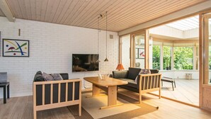Unclassified image, 4 of 23, button - 6 Person Holiday Home in Tarm (Tarm)