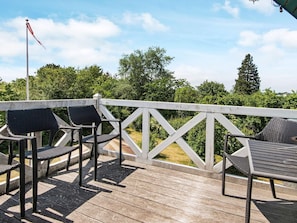 House | Terrace/patio