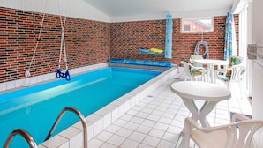 Outdoor pool - Holiday Home in Färgelanda (Faarevejle)