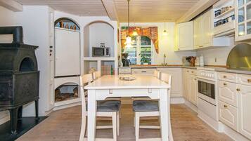 House | Private kitchen | Highchair