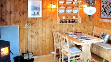 House | Dining