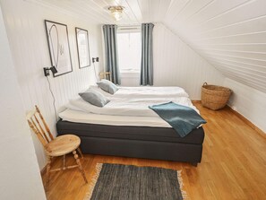 4 bedrooms