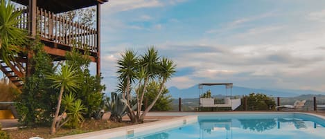 Apartment | Pool | Outdoor pool