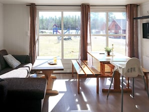 Kjøleskap, mikrobølgeovn, ovn og oppvaskmaskin