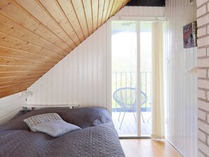 House | 6 bedrooms - 12 Person Holiday Home in Vaeggerlose (Vaeggerlose)
