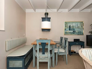 Apartment | Dining