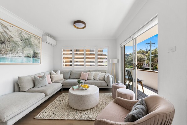 TV - Coogee by the Coast (Coogee)