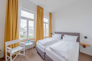 Unclassified image, 5 of 7, button