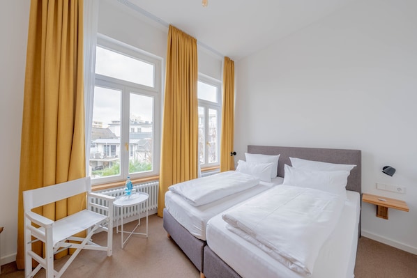 1 bedroom, WiFi, bed sheets - Doppelzimmer Economy - Logierhaus am Rathaus (Norderney)