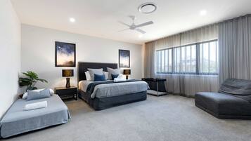 5 bedrooms, iron/ironing board, free WiFi, bed sheets