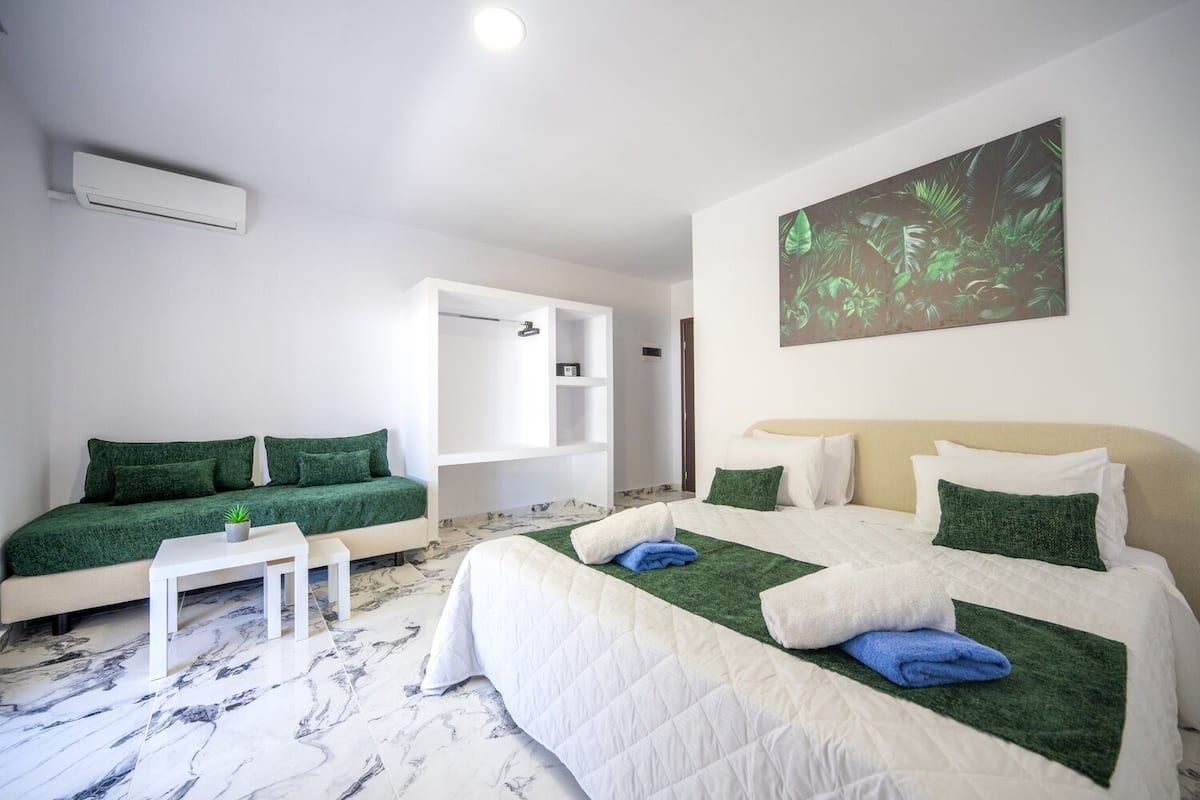 Decoración personalizada, muebles diferentes y escritorio