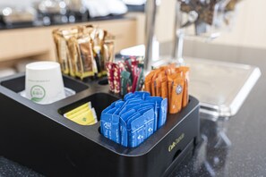 Petit déjeuner buffet servi tous les jours en supplément