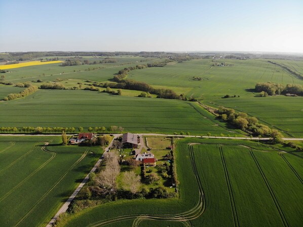 Unclassified image, 1 of 22, button