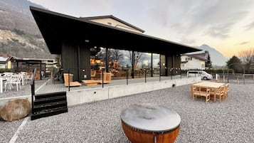 Coffee shop