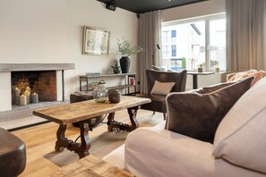 Lobby sitting area - Giessen Hotel & Coffeehouse (Vaduz)