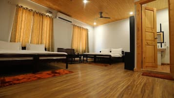 Family Room | Iron/ironing board, bed sheets